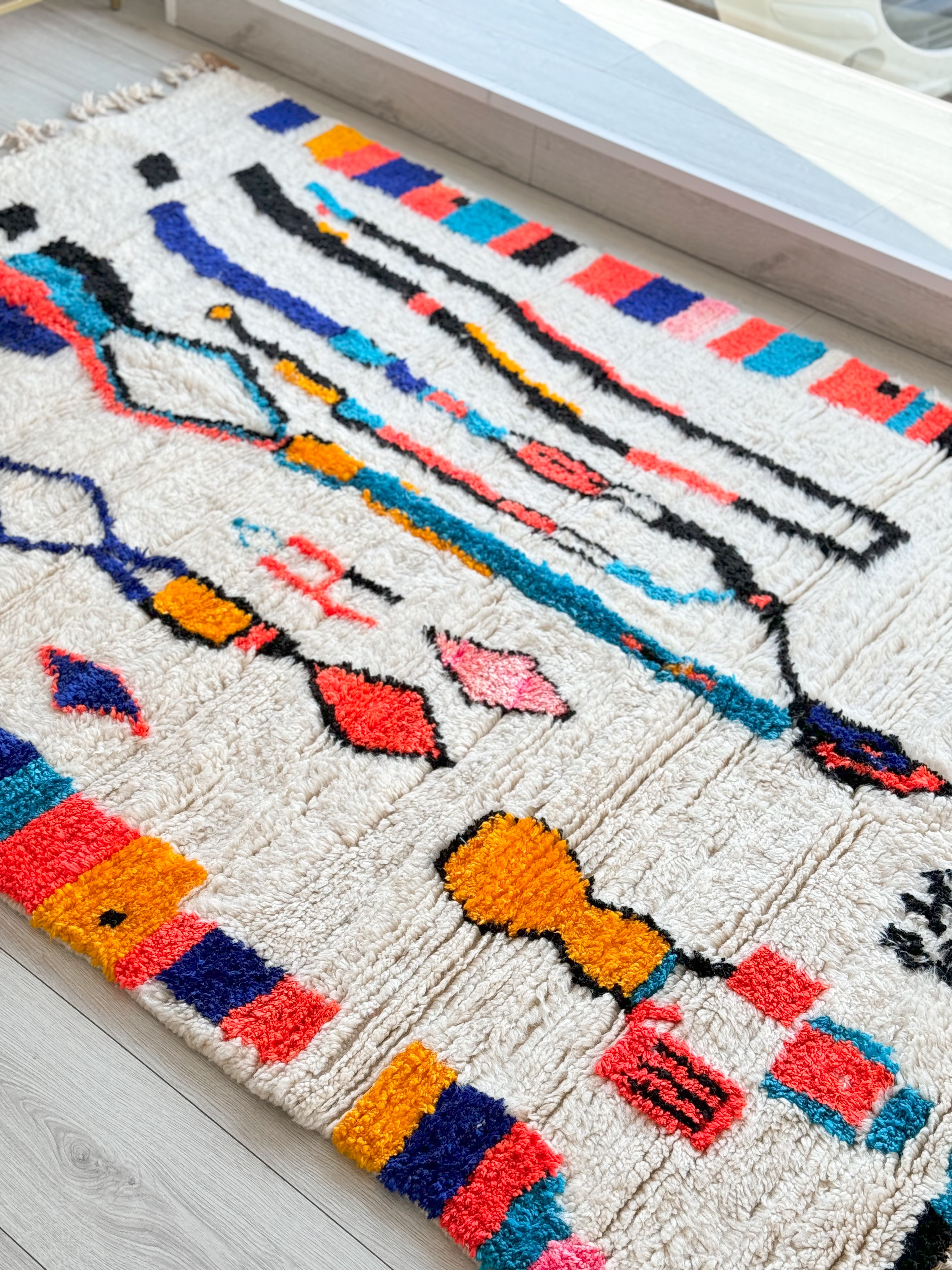 Colorful Berber rug 165 x 245 cm - n°899