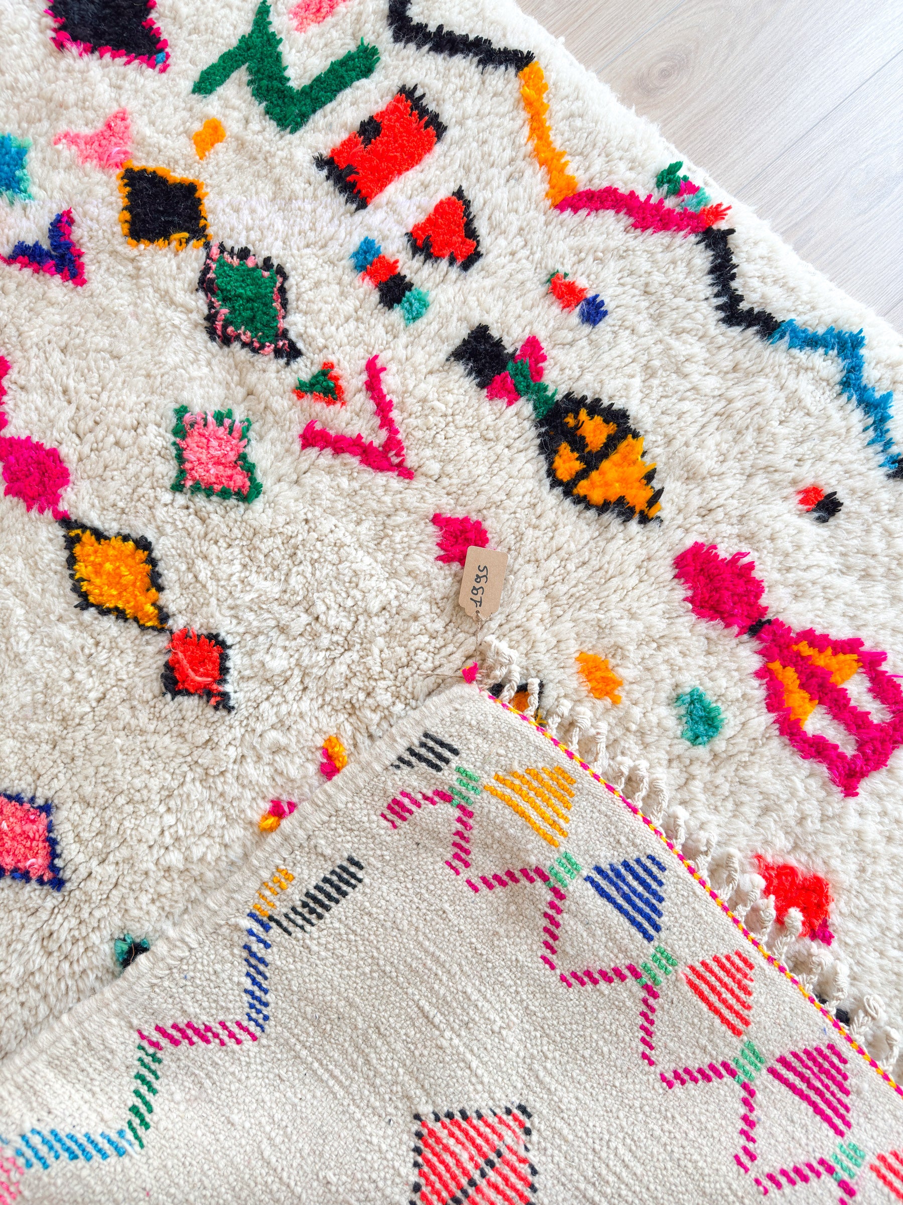 Colorful Berber rug 129 x 190 cm - n°1995