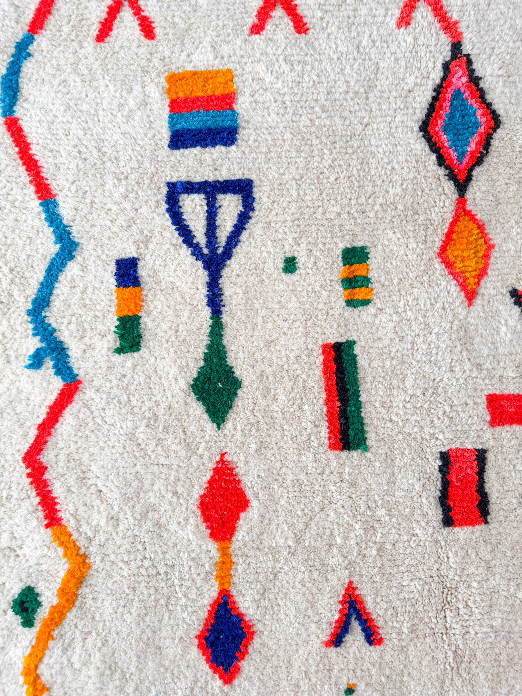 Colorful Berber rug 165 x 220 cm - n°2051