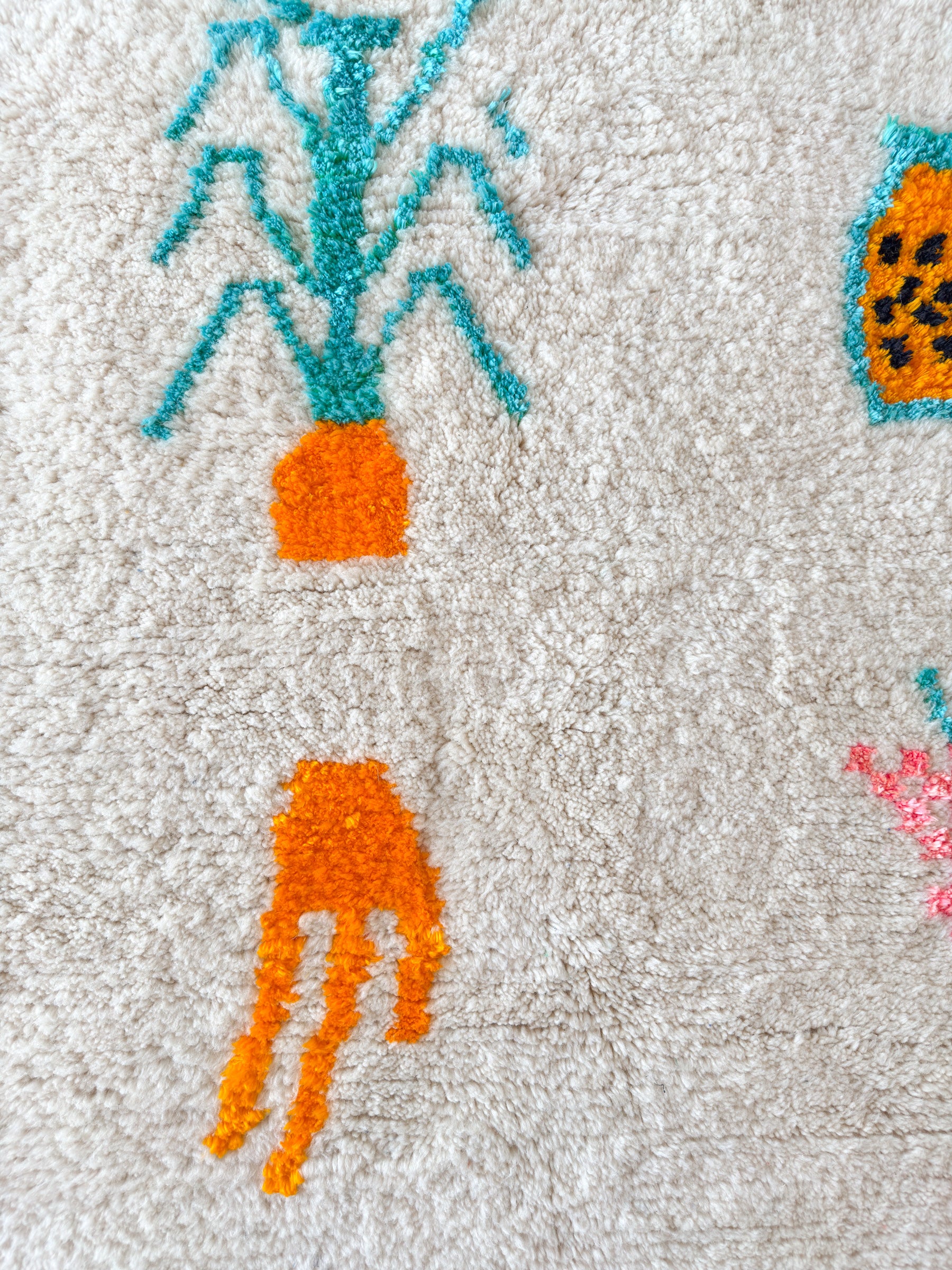 Colorful Berber rug 111 x 177 cm - n°1936