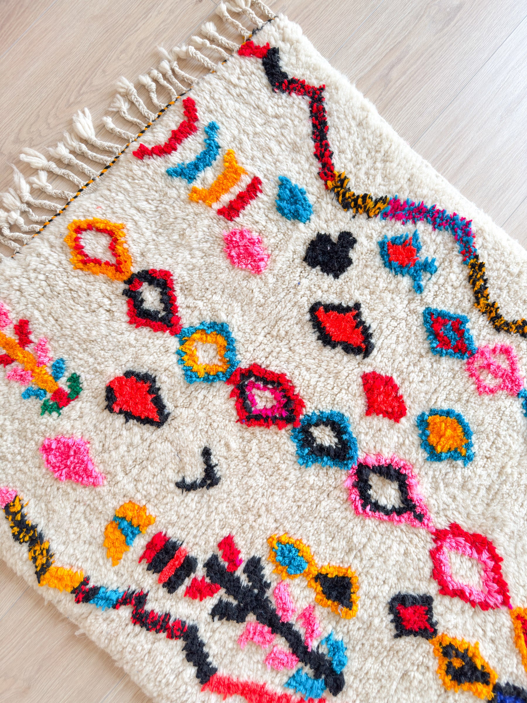 Colorful Berber rug 91 x 135 cm - n°2081