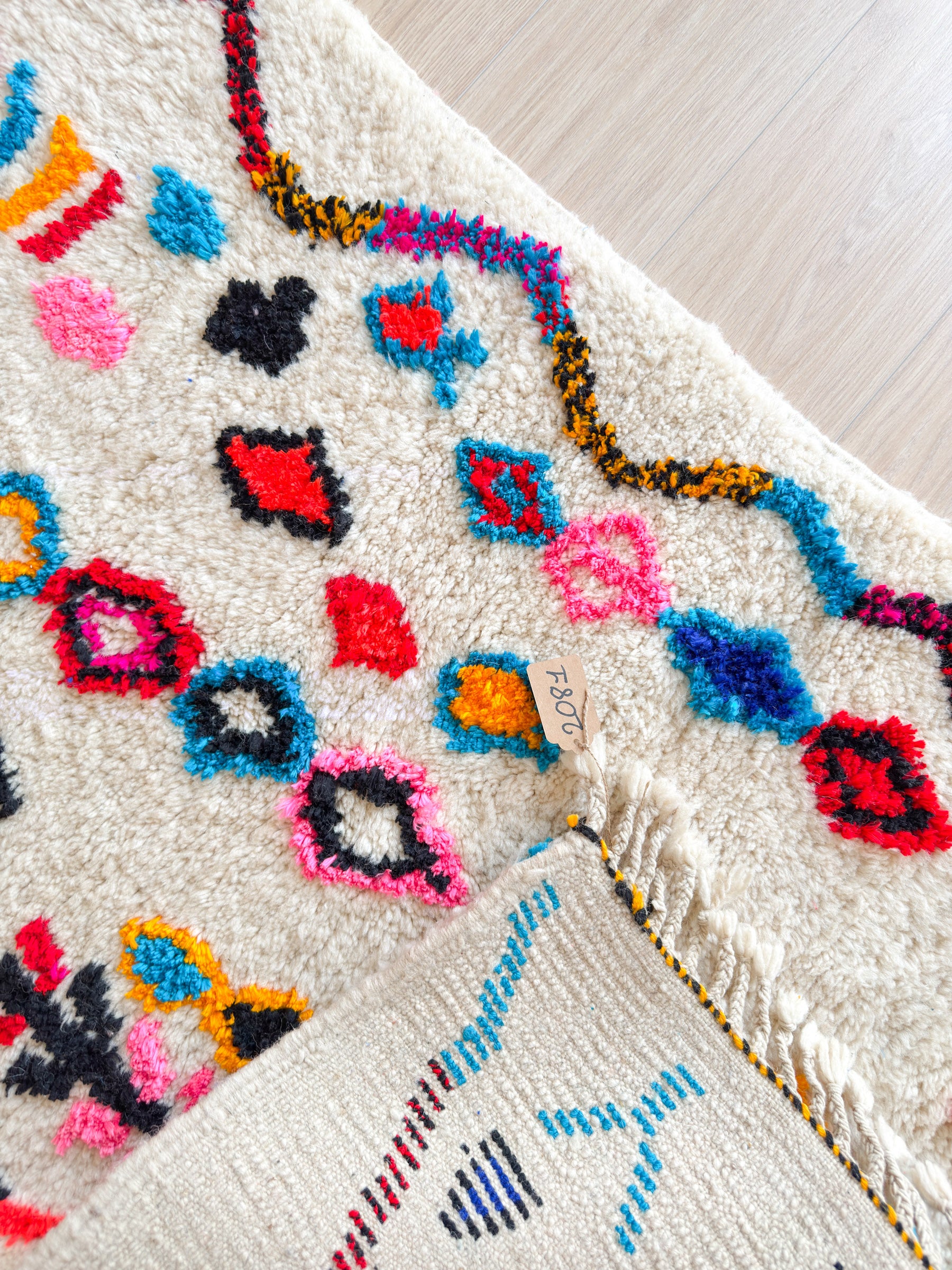 Colorful Berber rug 91 x 135 cm - n°2081