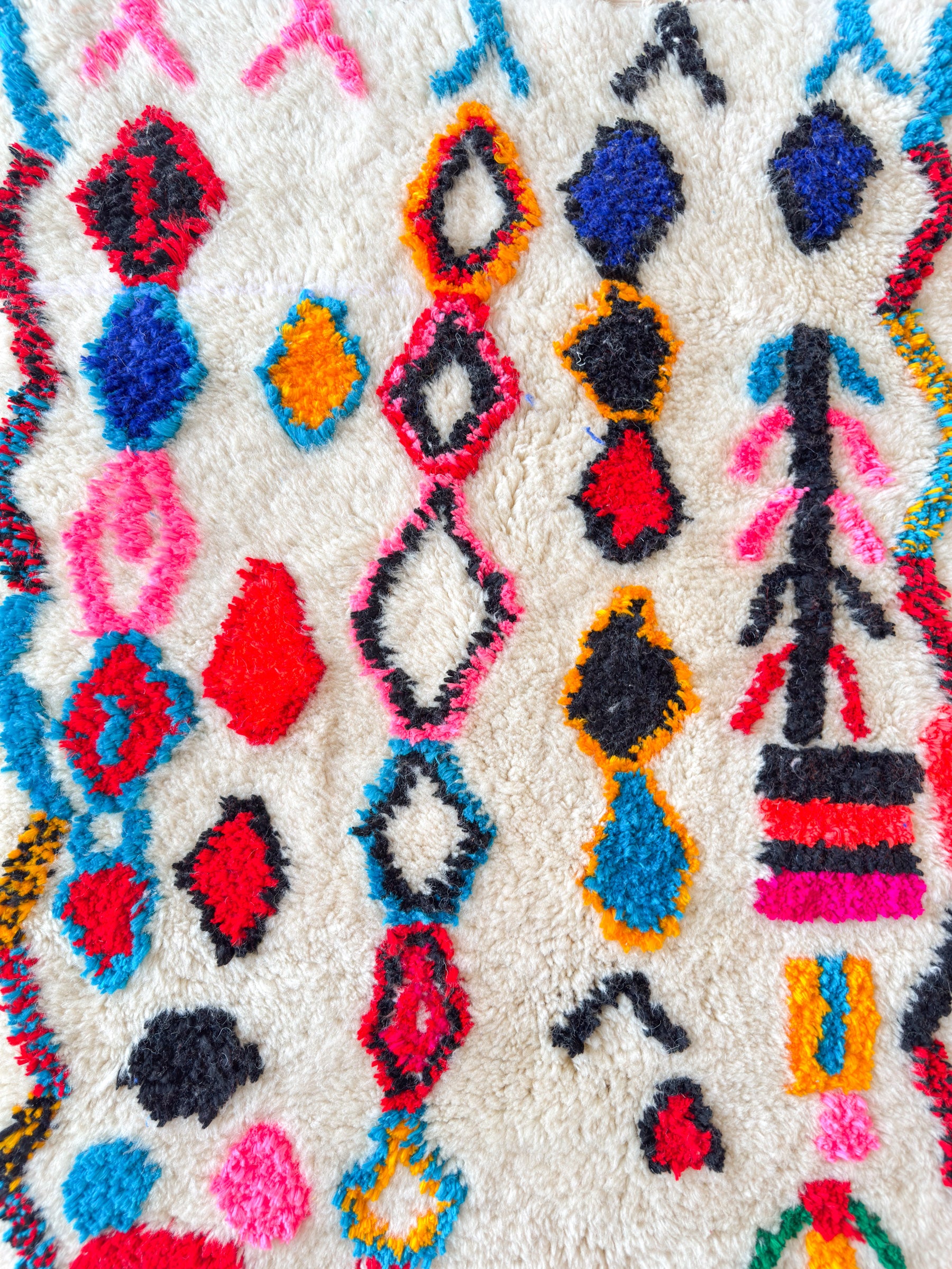 Colorful Berber rug 77 x 132 cm - n°1937
