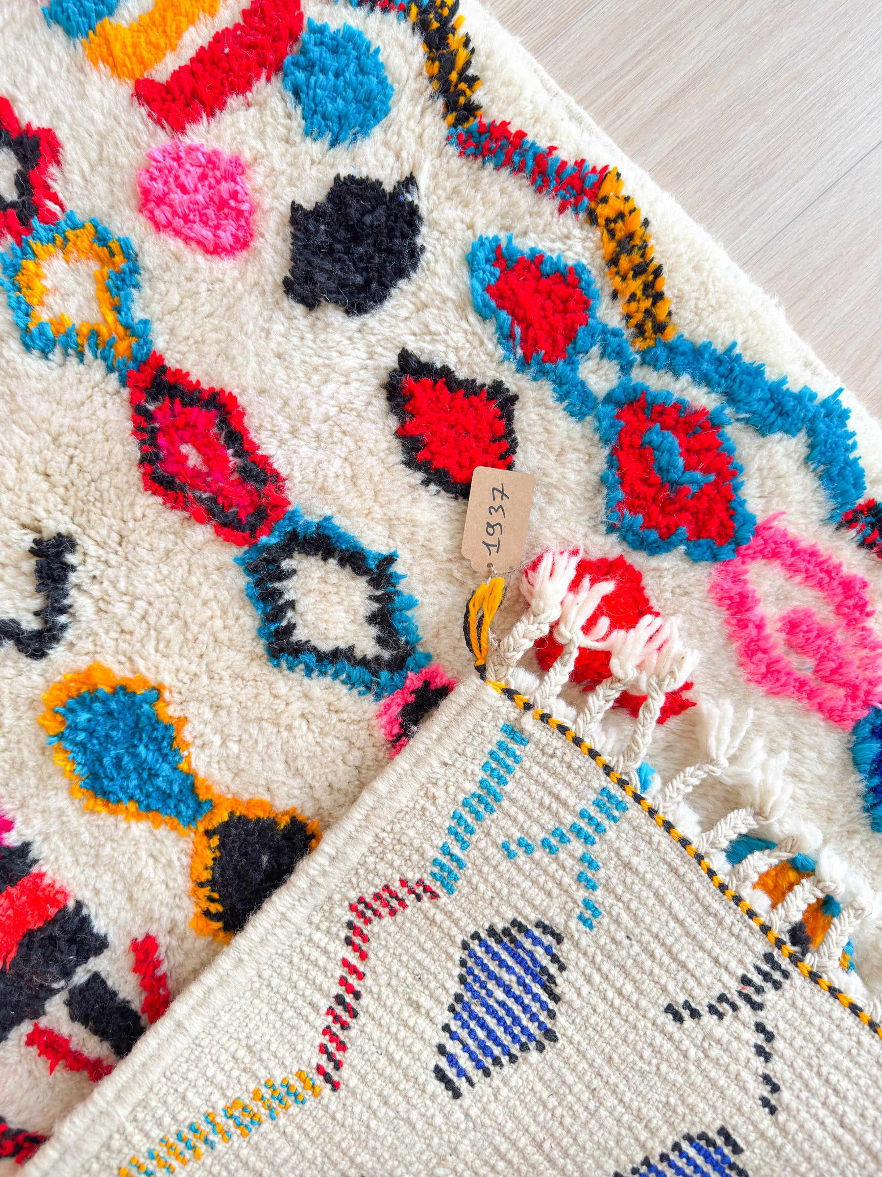 Colorful Berber rug 77 x 132 cm - n°1937
