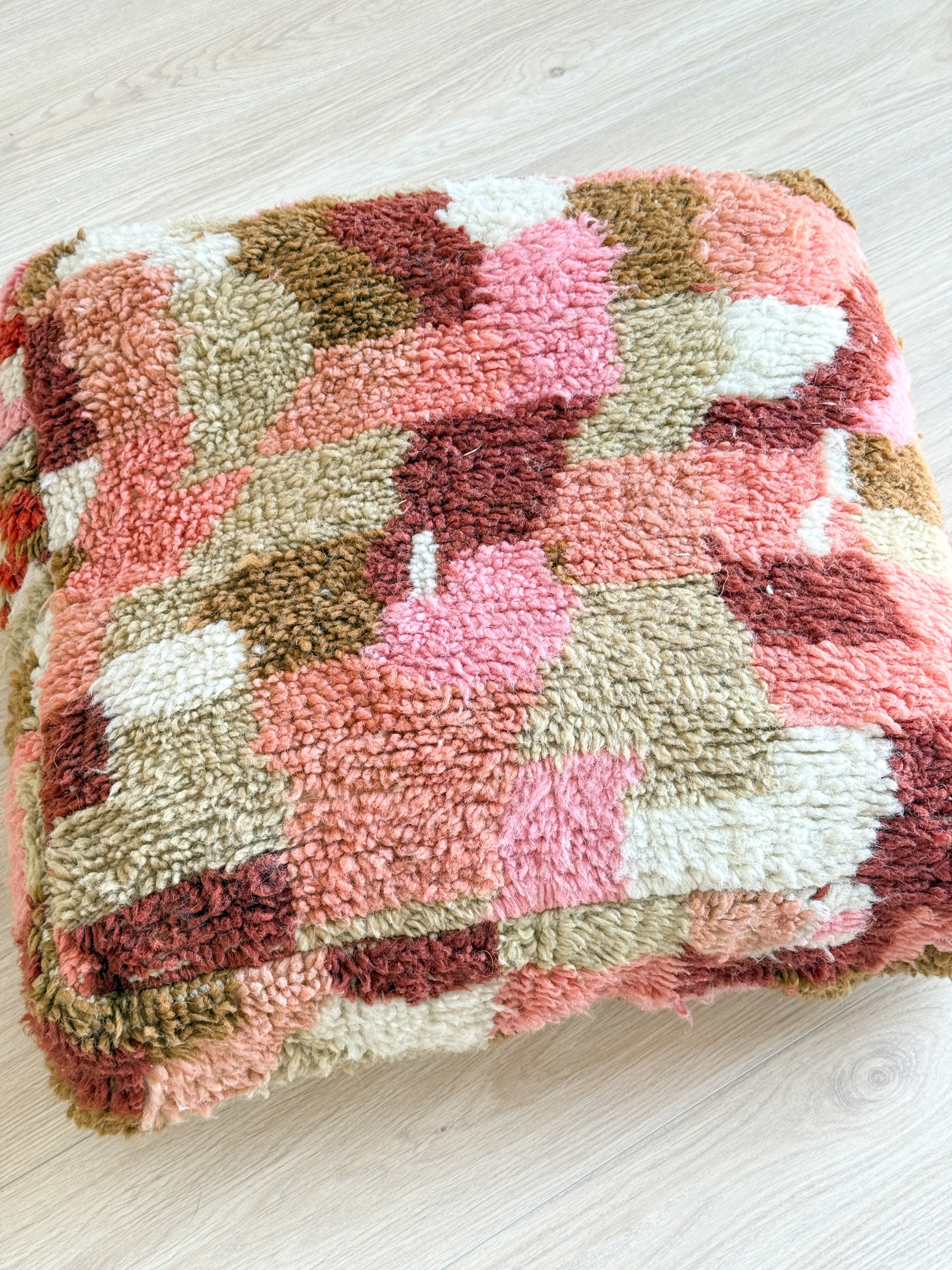Pouf Marocain, pouf berbère coloré - 60 x 60 cm - n°29