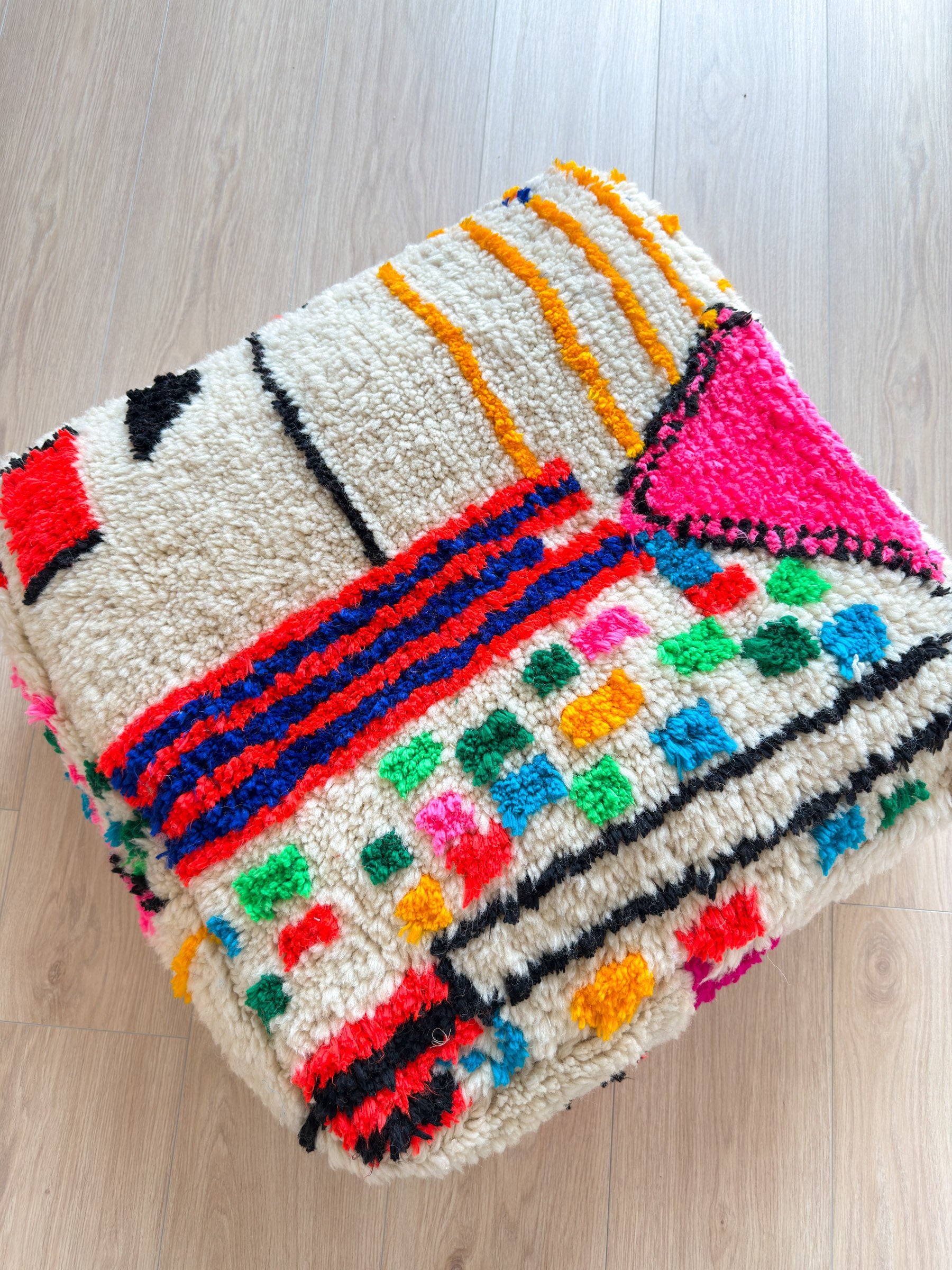 Pouf Marocain, pouf berbère coloré - 60 x 60 cm - n°7