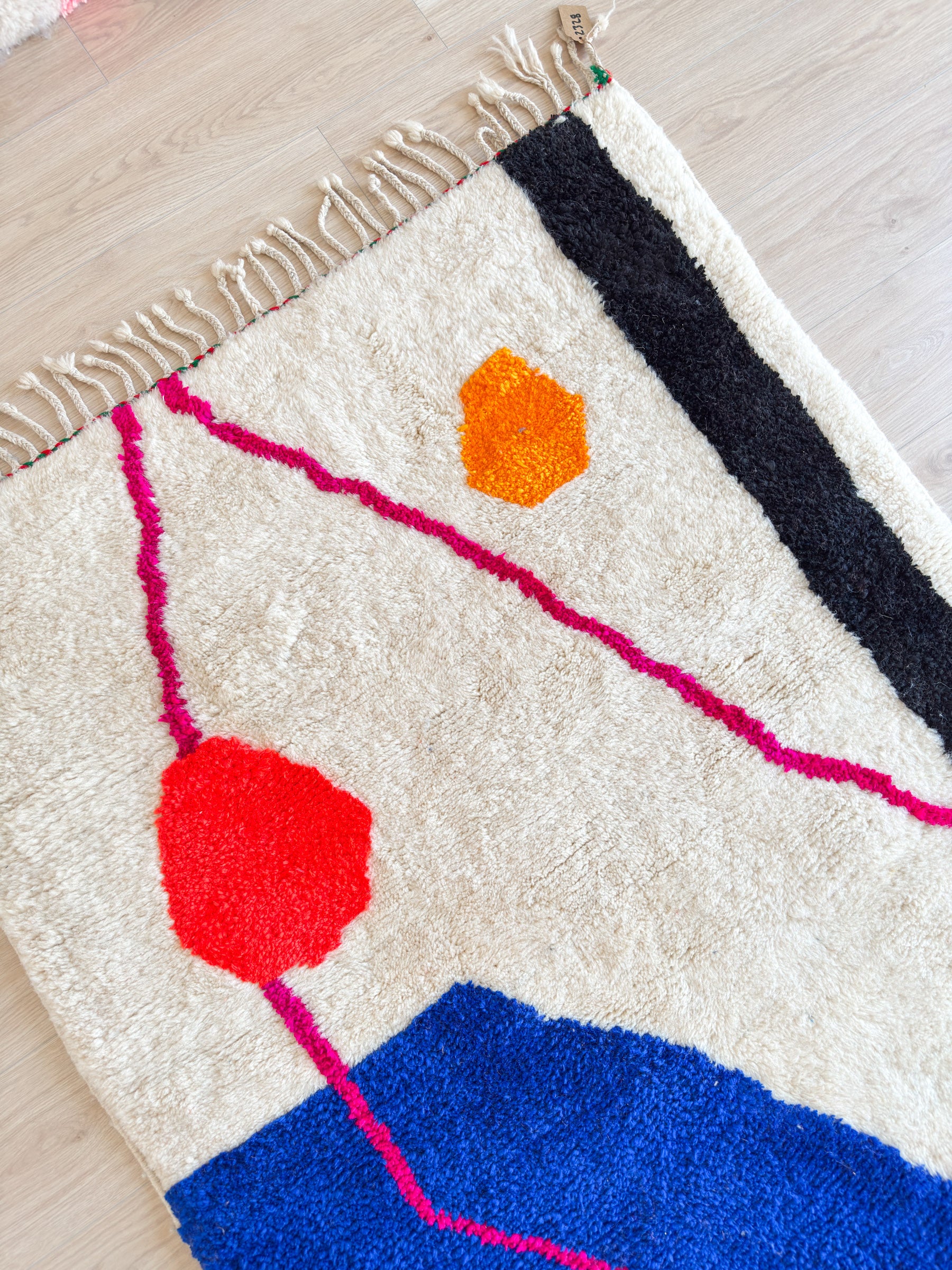 Colorful Berber rug 123 x 205 cm - n°2328