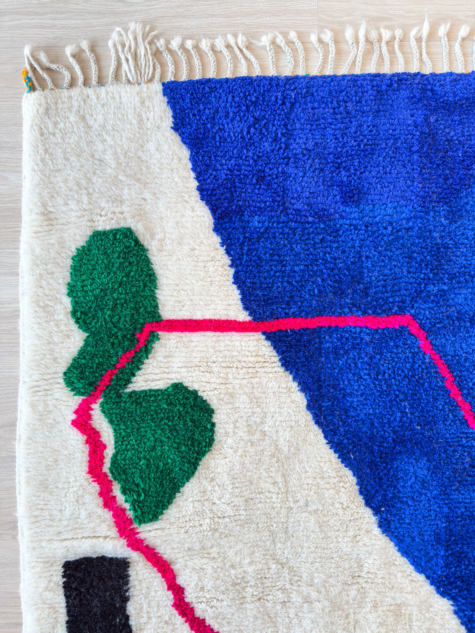 Colorful Berber rug 123 x 205 cm - n°2328