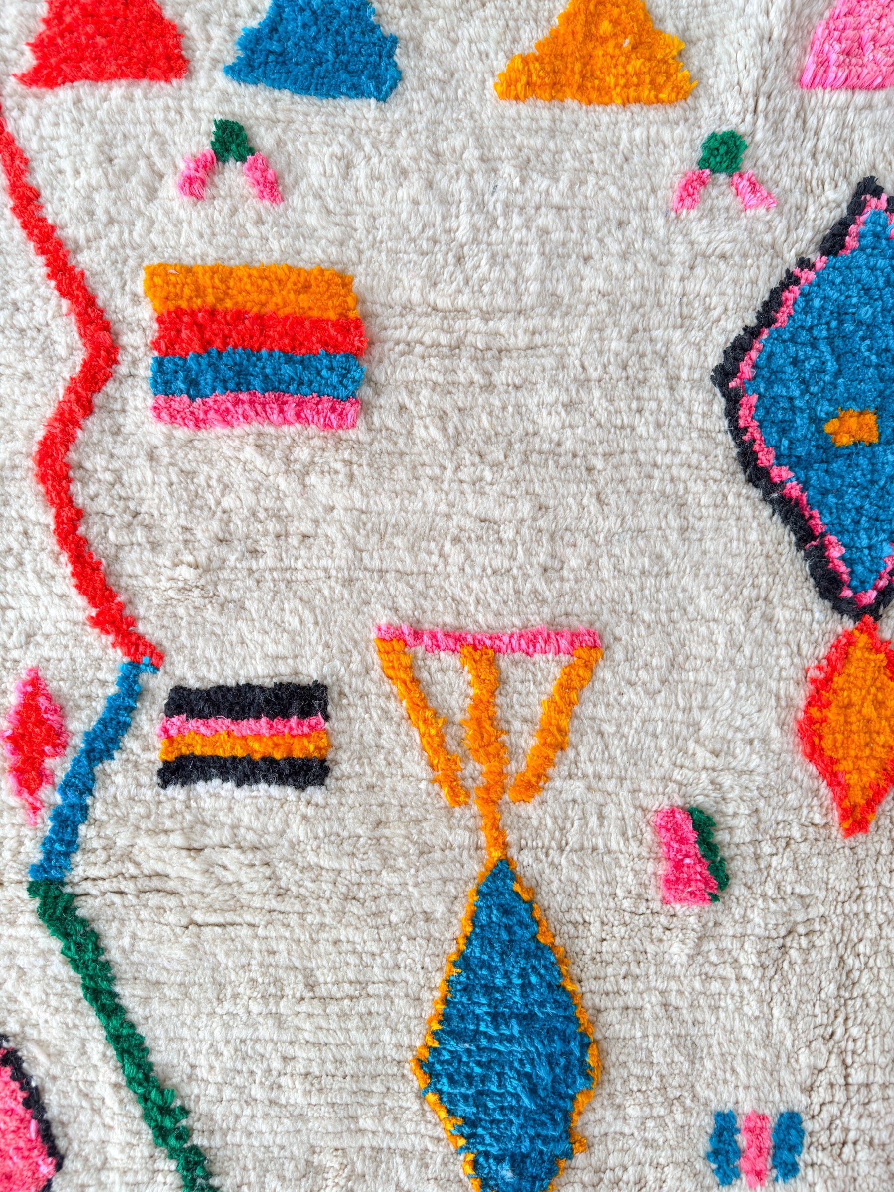 Colorful Berber rug 192 x 306 cm - no. 2137
