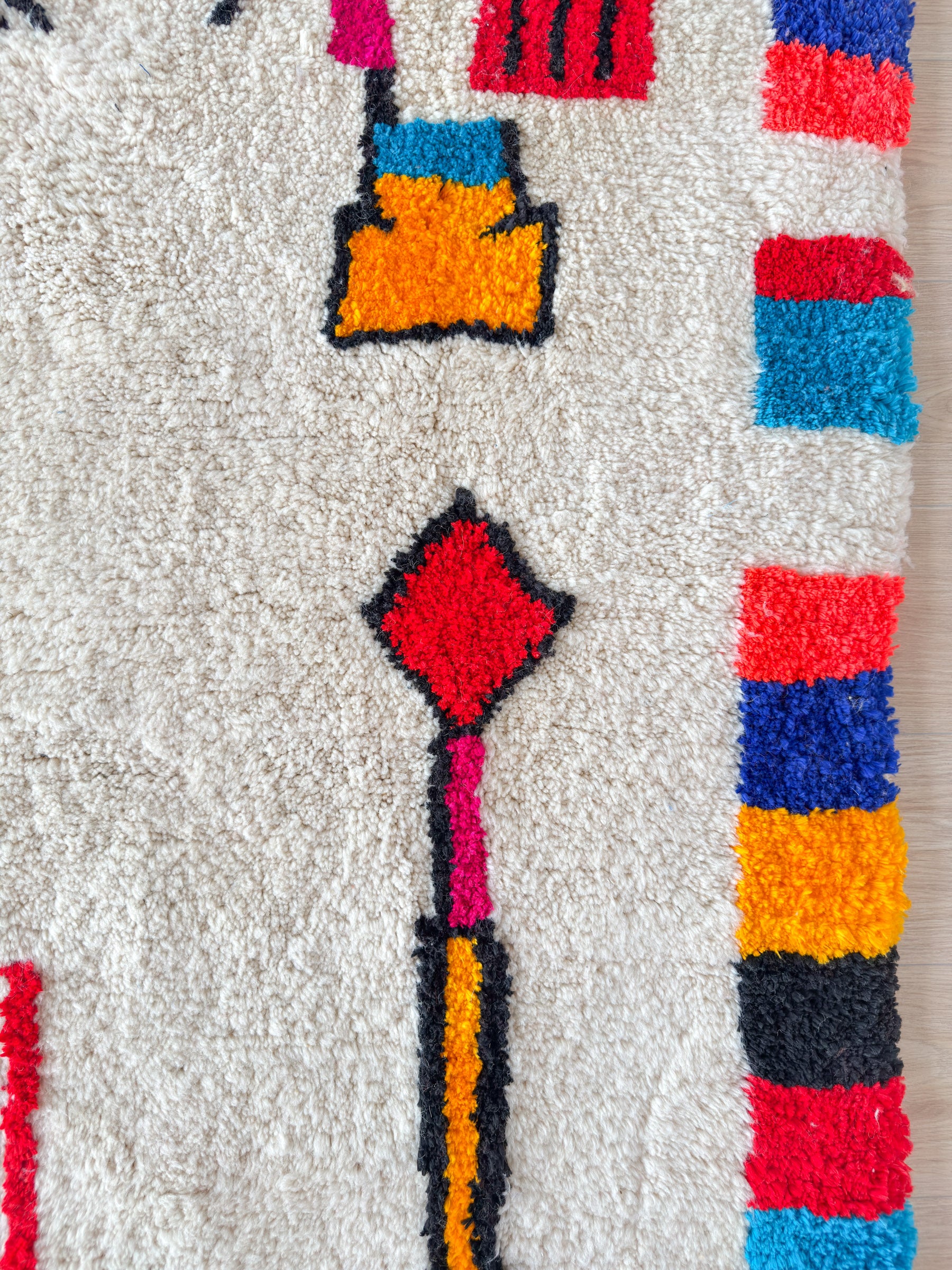 Colorful Berber rug 196 x 287 cm - no. 2129