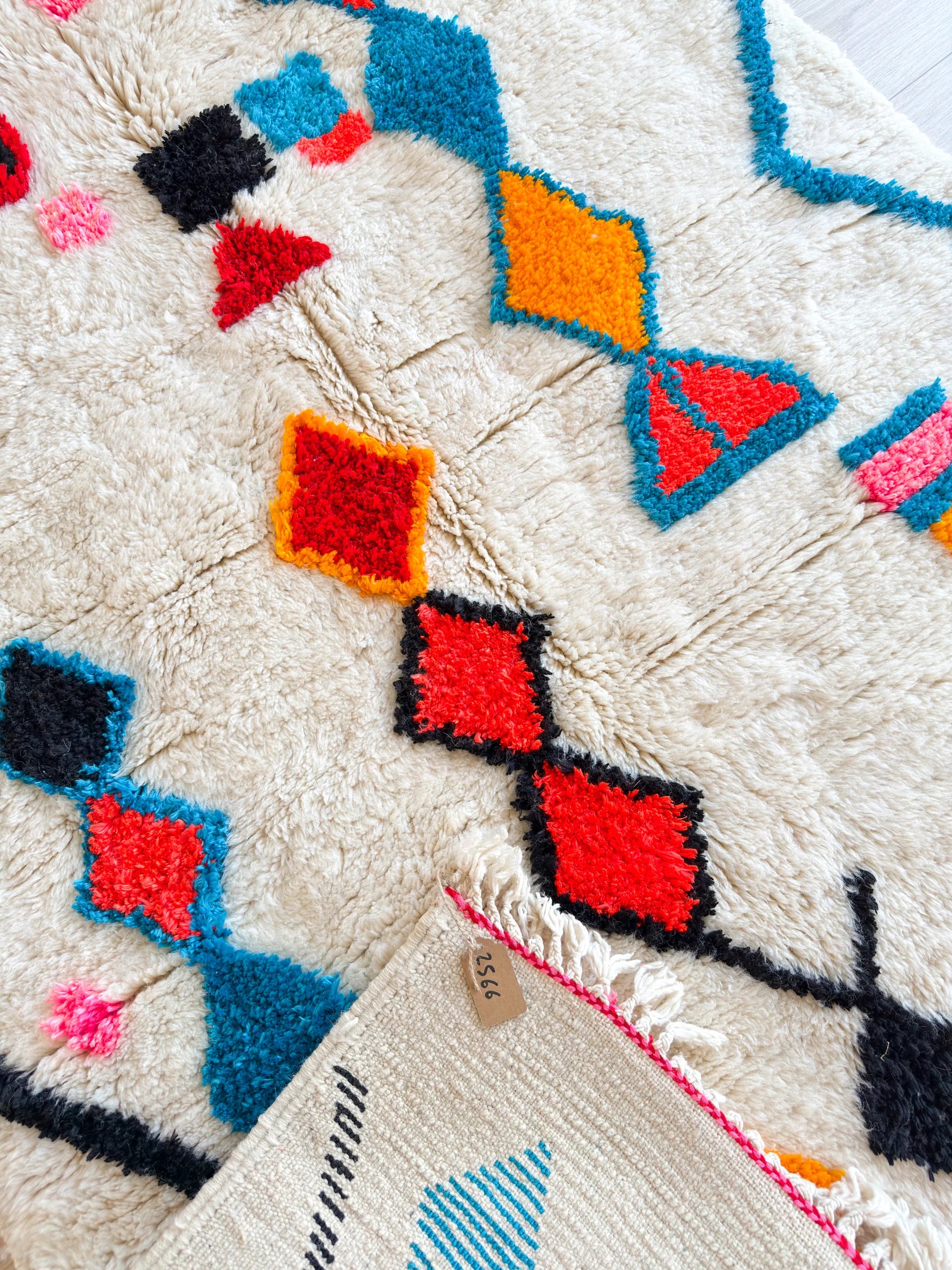 Tapis berbère coloré 137 x 250 cm - n°2566