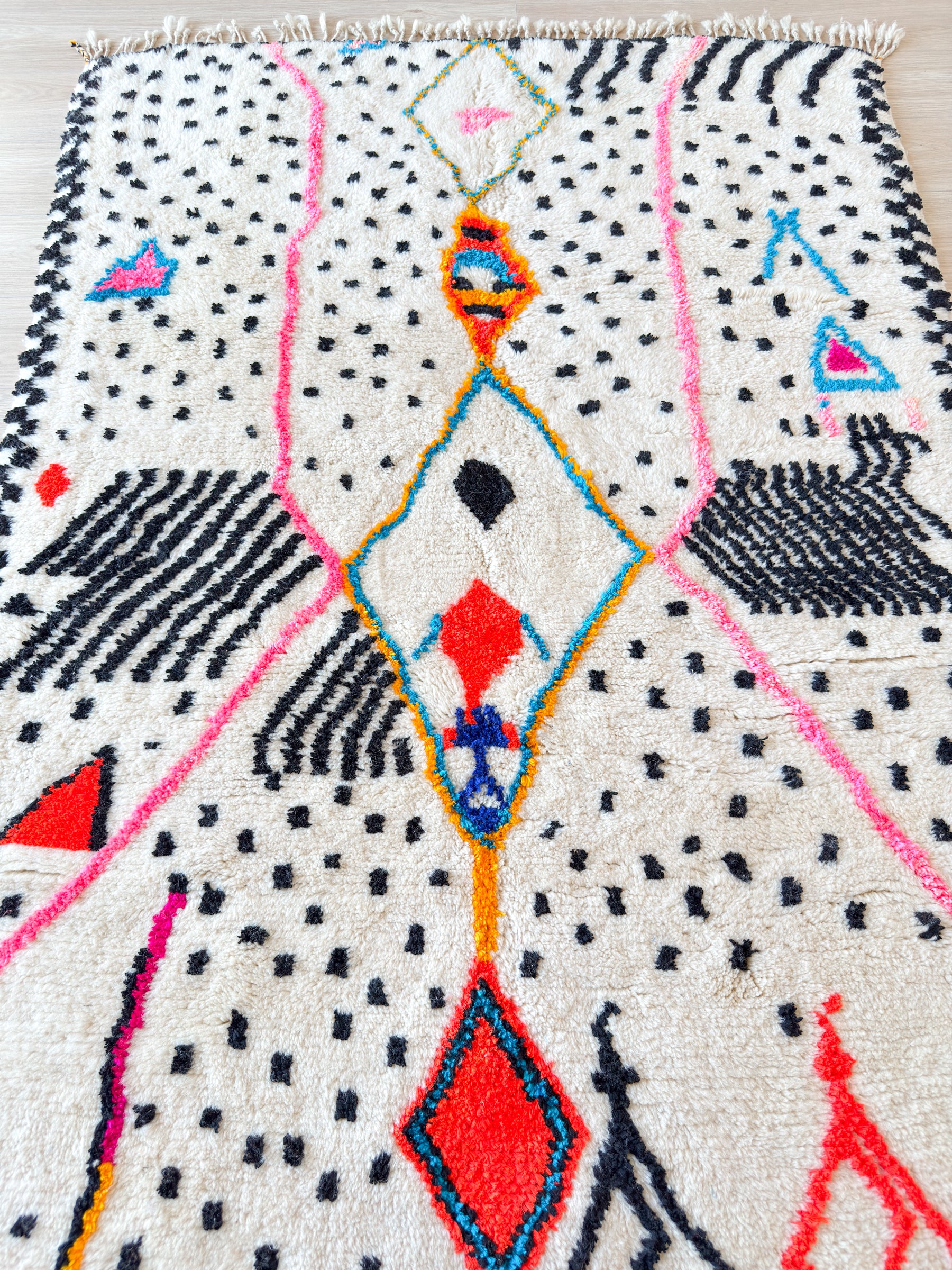 Tapis berbère coloré 150 x 223 cm - n°2589