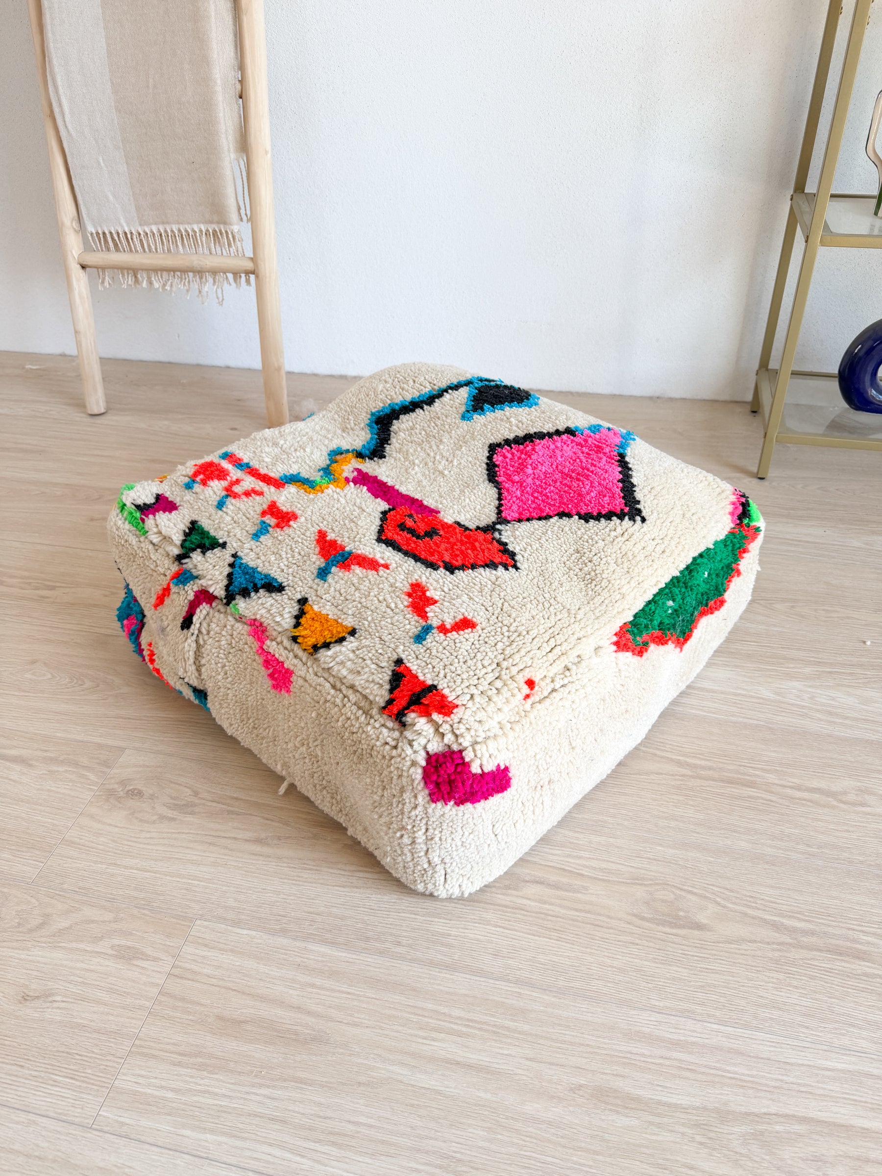 Pouf Marocain, pouf berbère coloré - 60 x 60 cm - n°70