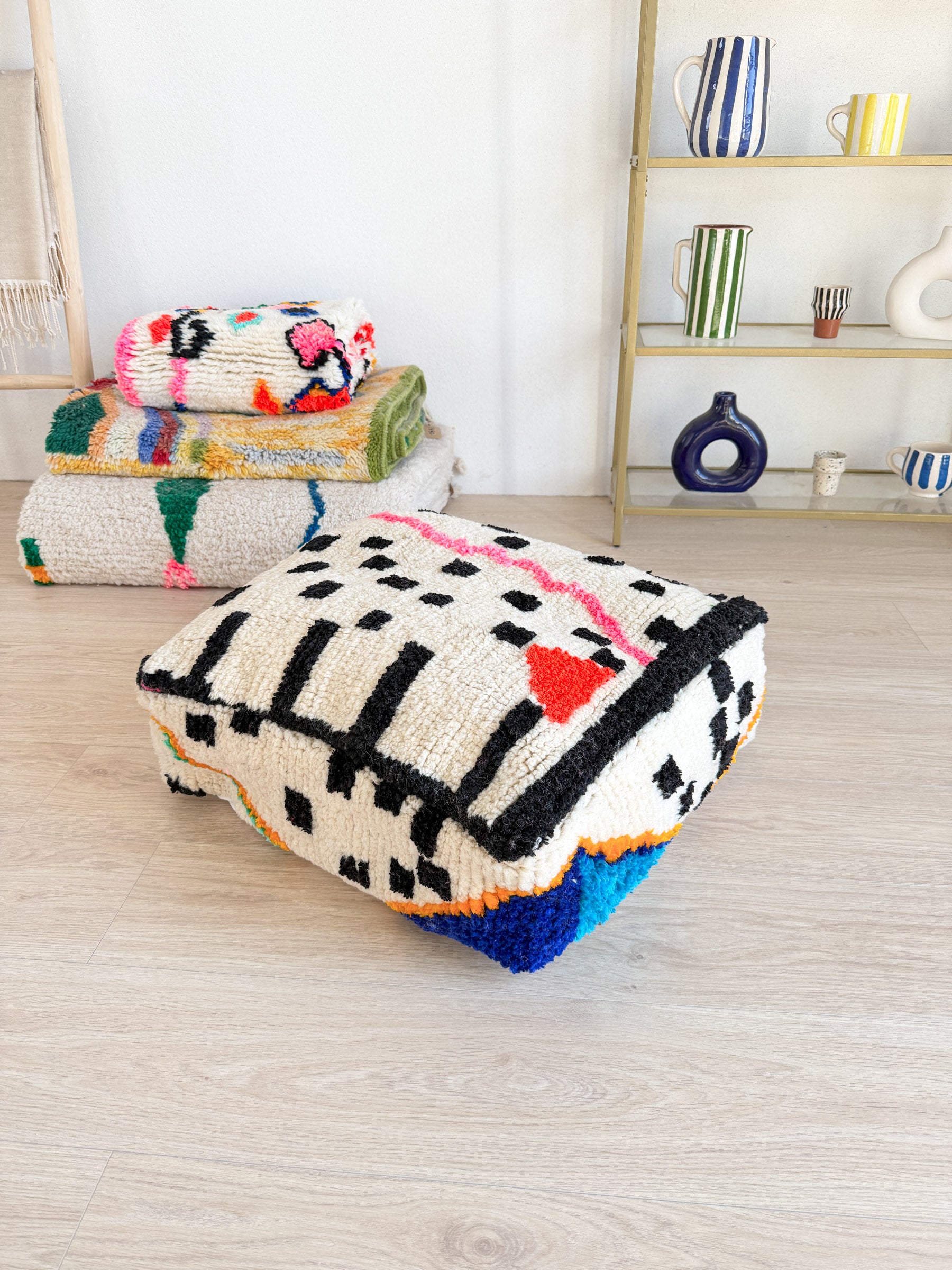 Pouf Marocain, pouf berbère coloré - 60 x 60 cm - n°83