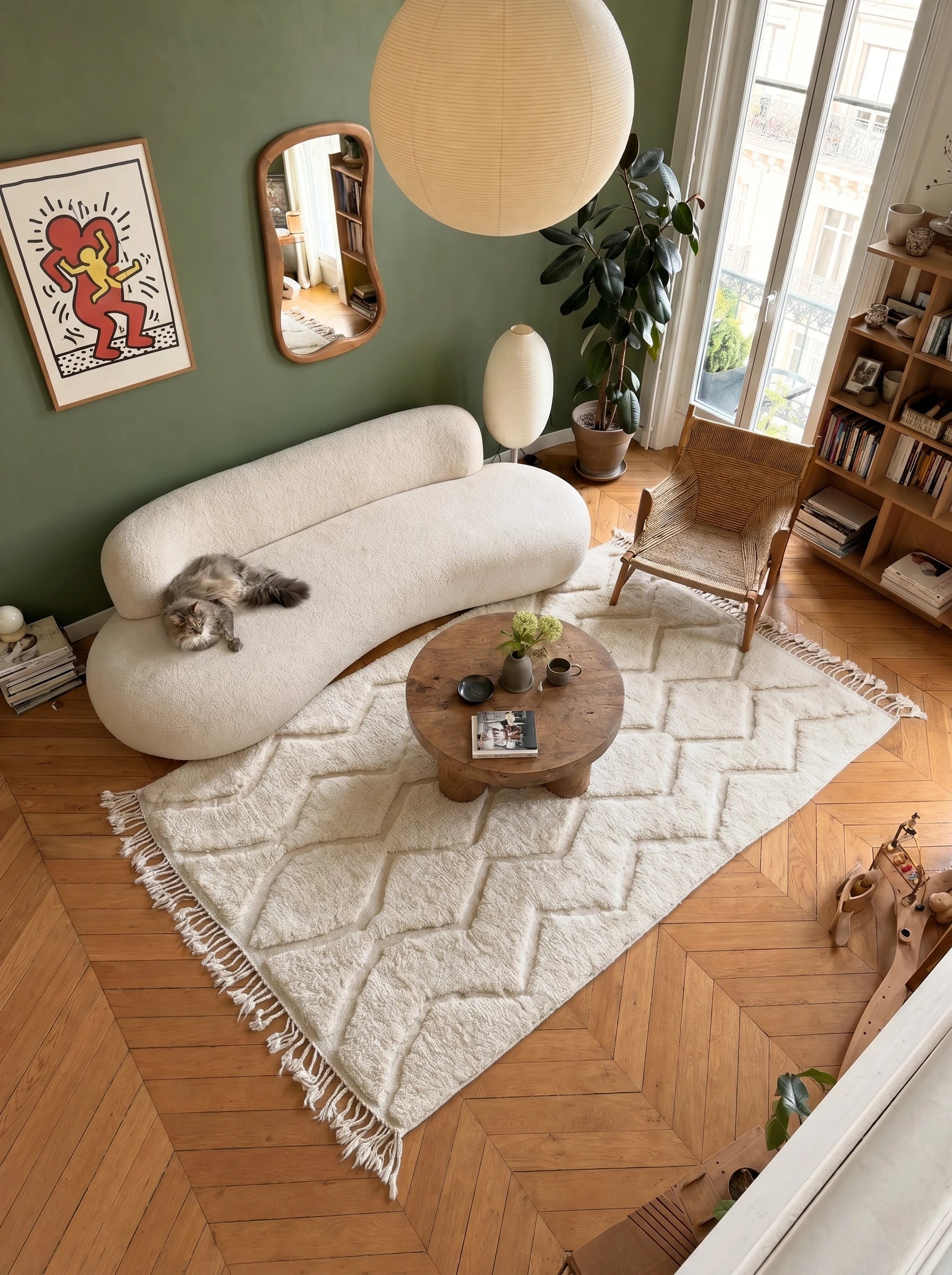 Tapis Beni Ouarain 151 x 275 cm, tapis berbère en situation dans un salon, fait main en laine | Tamazi