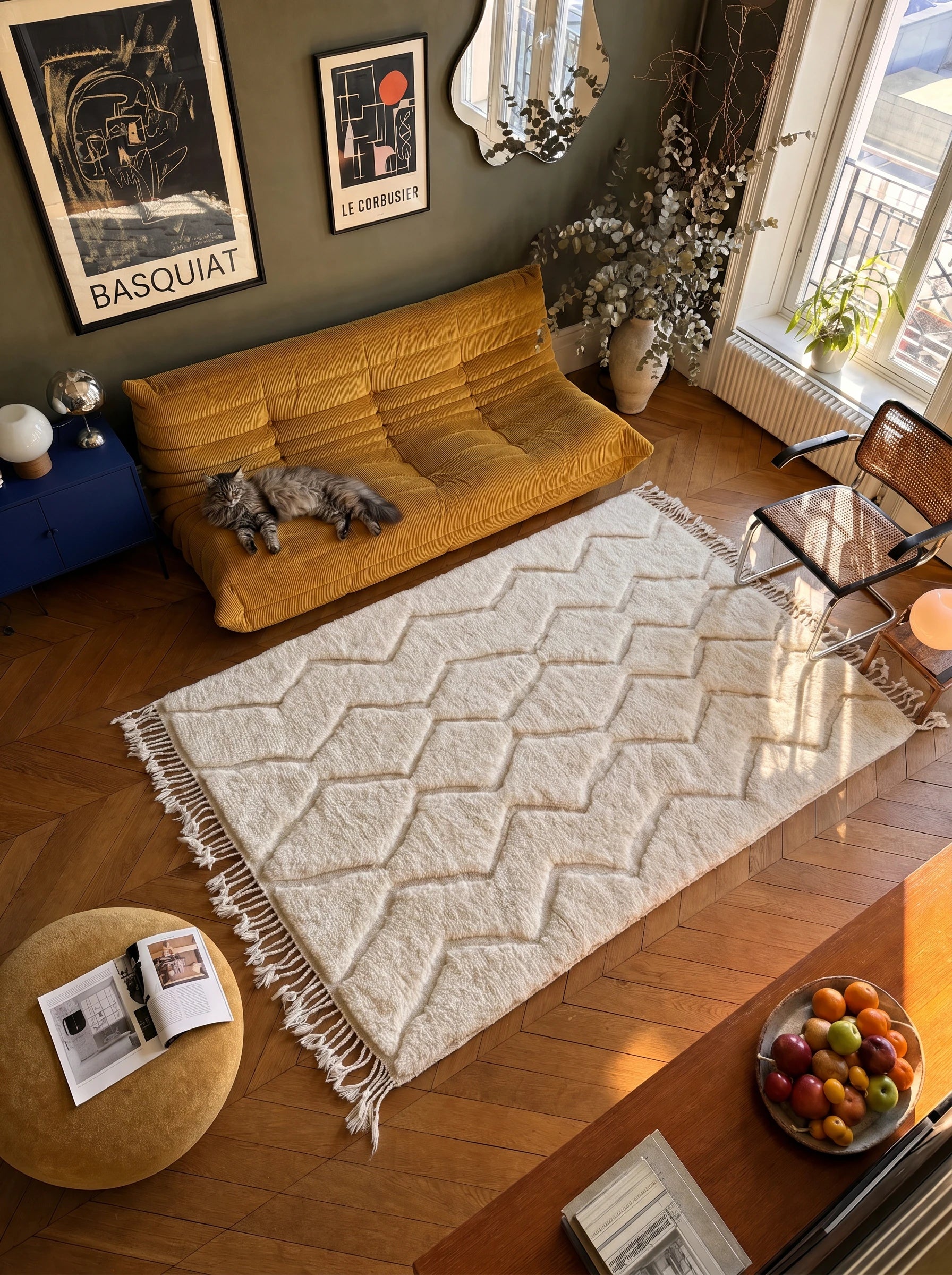 Tapis Beni Ouarain 153 x 271 cm, tapis berbère en situation dans un salon, fait main en laine | Tamazi