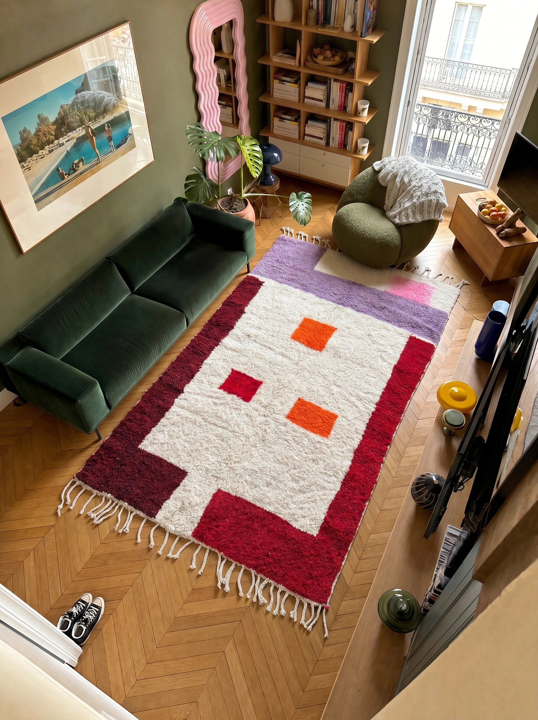 Tapis berbère coloré 150 x 305 cm en situation dans un salon, fait main en laine | Tamazi