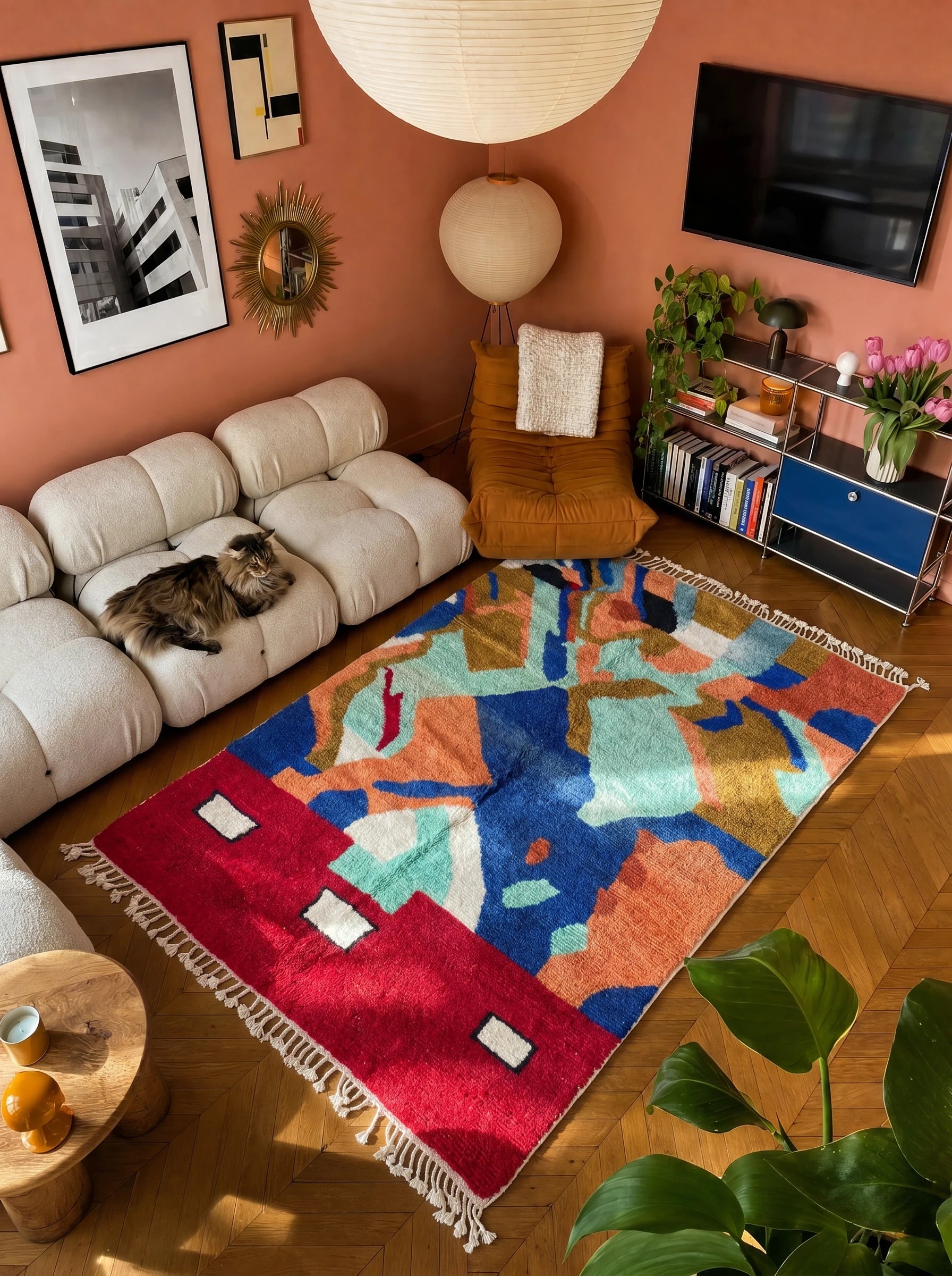Tapis berbère coloré 181 x 285 cm en situation dans un salon, fait main en laine | Tamazi