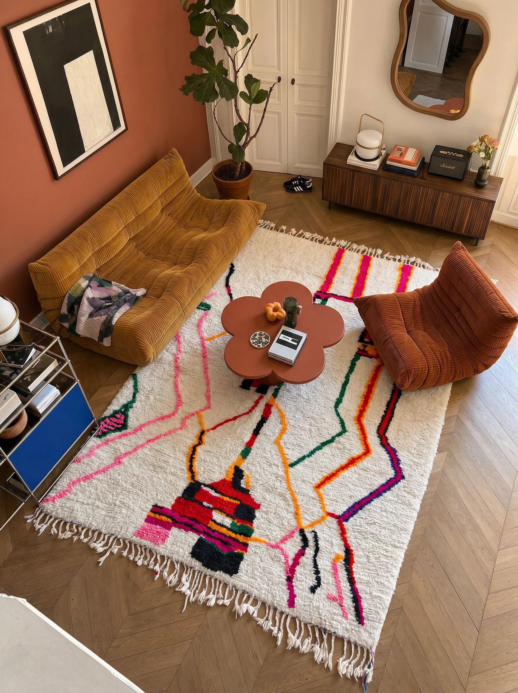 Tapis Berbère Coloré 185 x 296 cm en situation dans un salon, fait main en laine | Tamazi