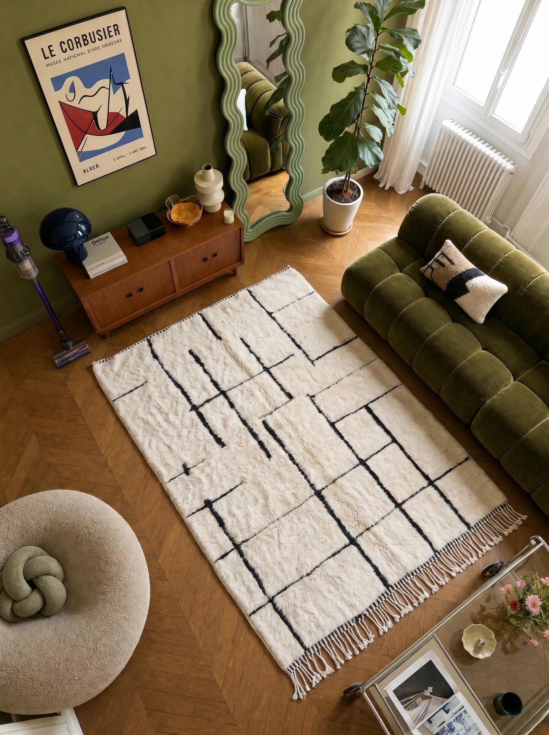 Tapis M'rirt 150 x 260 cm, tapis berbère en situation dans un salon, fait main en laine | Tamazi