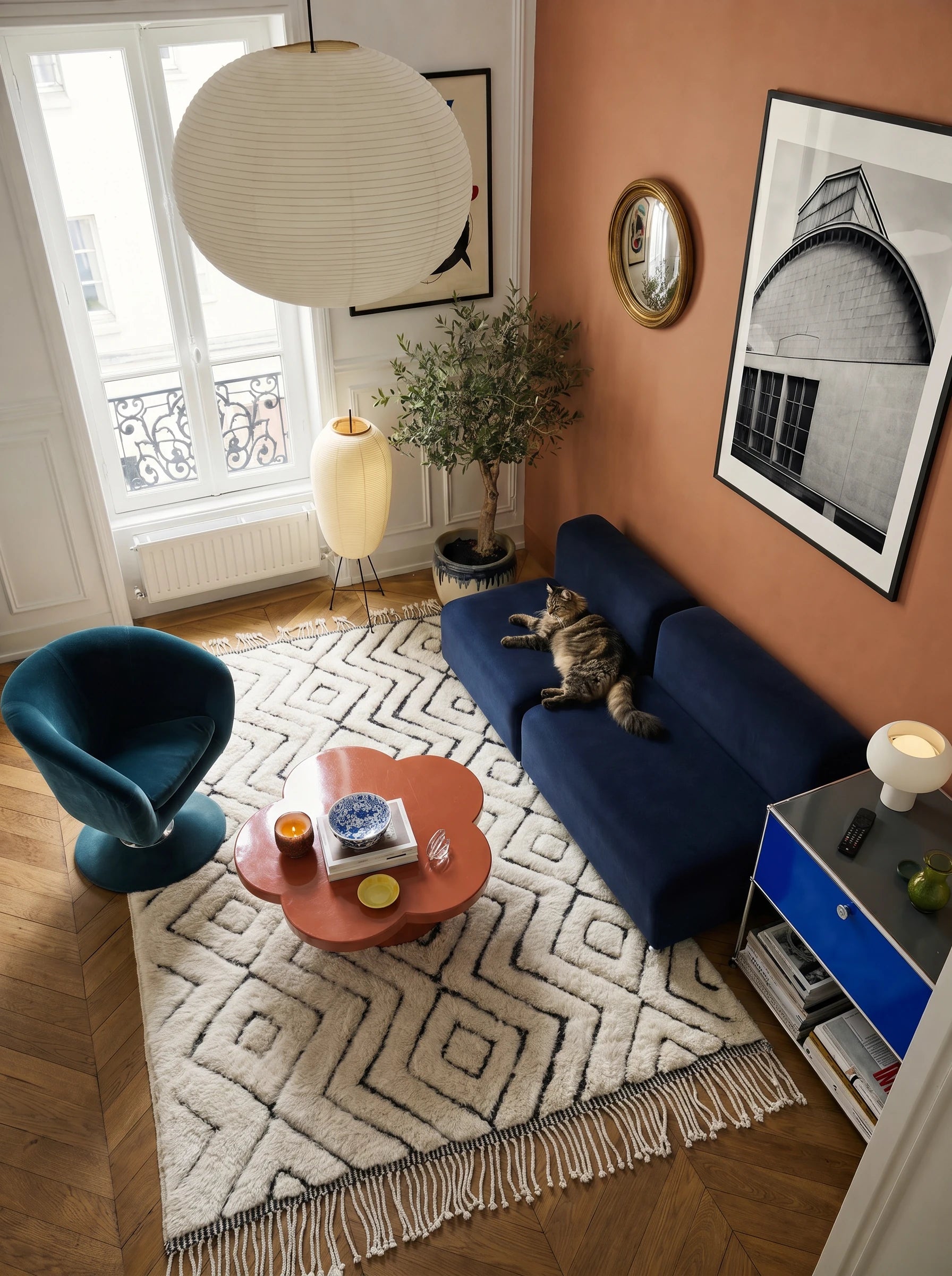 Tapis M'rirt 180 x 310 cm, tapis berbère en situation dans un salon, fait main en laine | Tamazi