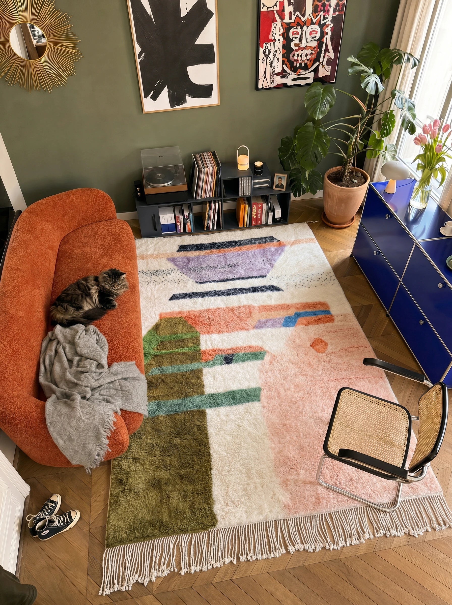 Tapis M'rirt 212 x 313 cm, tapis berbère en situation dans un salon, fait main en laine | Tamazi